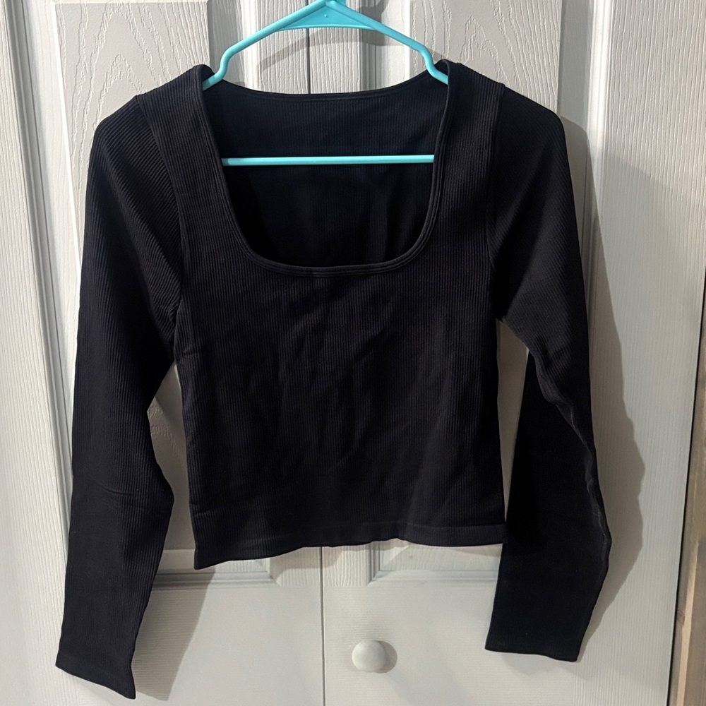 NWOT OQQ Square Neck Ribbed Black Long-Sleeve Crop Top Size L